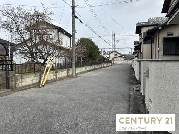 �y���]�z�@