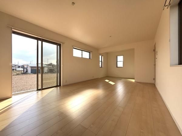 �y�����E���r���O�z�@