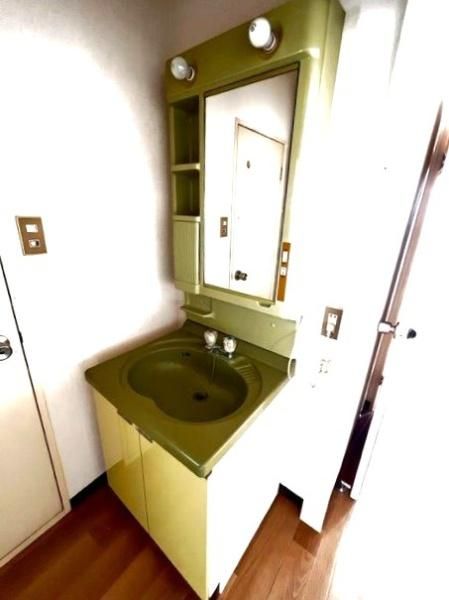 �y���ʏ��z�@