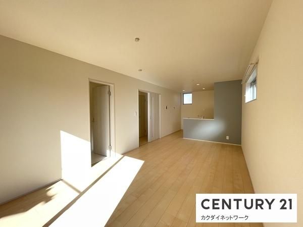 �y�����E���r���O�z�@