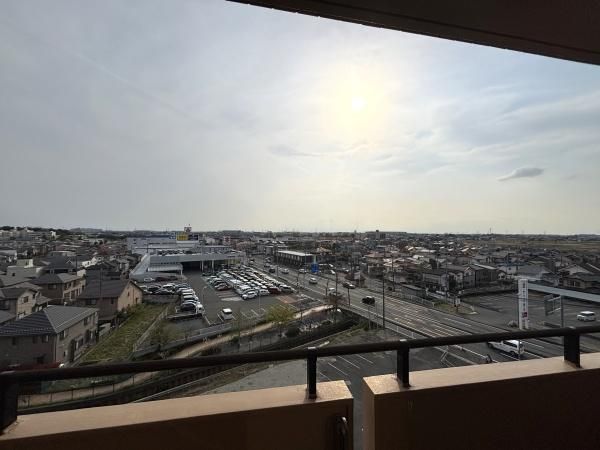�y���]�z�@