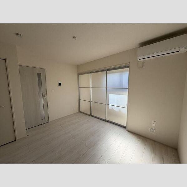 �y�����E���r���O�z�@