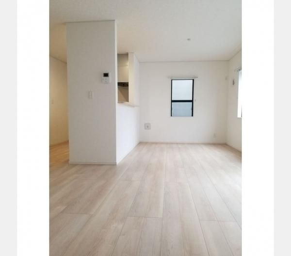 �y�����E���r���O�z�@