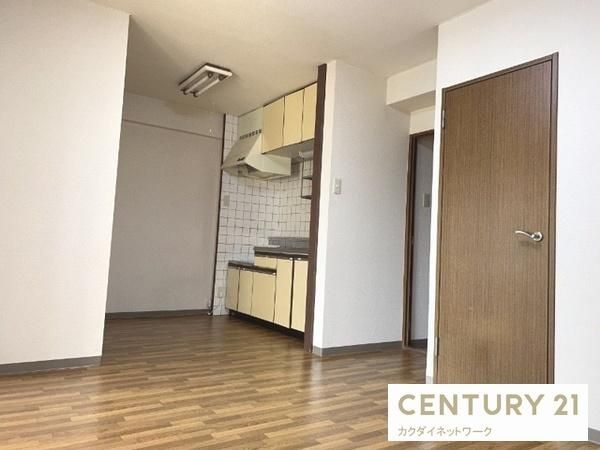 �y�L�b�`���z�@