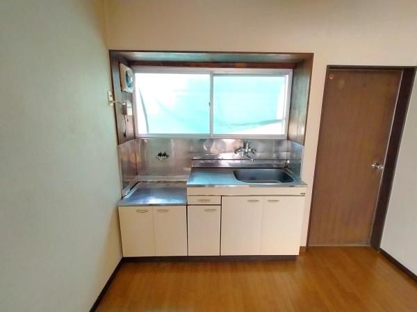 �y�L�b�`���z�@