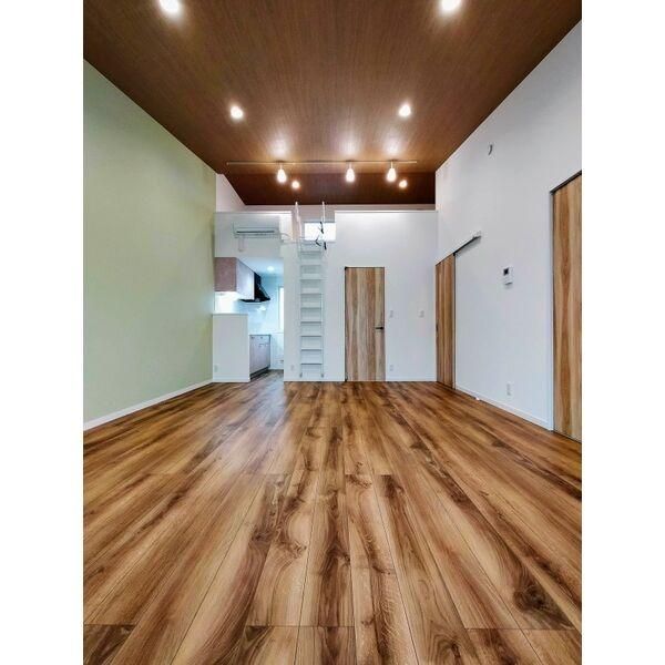 �y���̑������E�X�y�[�X�z�@