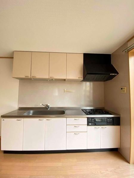 �y�L�b�`���z�@