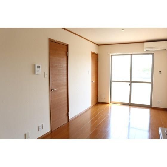 �y�����E���r���O�z�@