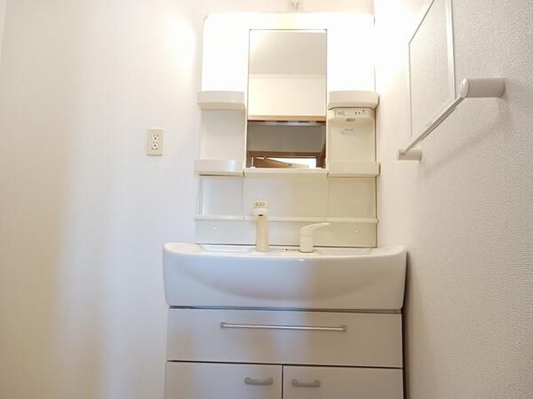 �y���ʏ��z�@