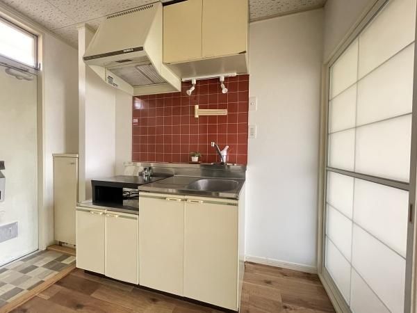 �y�L�b�`���z�@