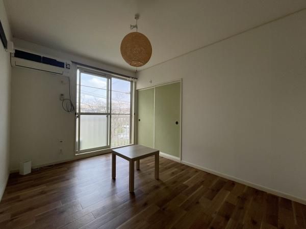 �y�����E���r���O�z�@