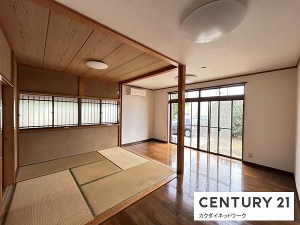 �y�����E���r���O�z�@