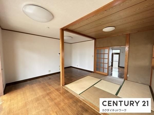 �y�����E���r���O�z�@