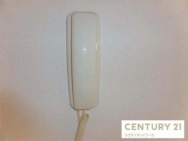 �y�Z�L�����e�B�z�@