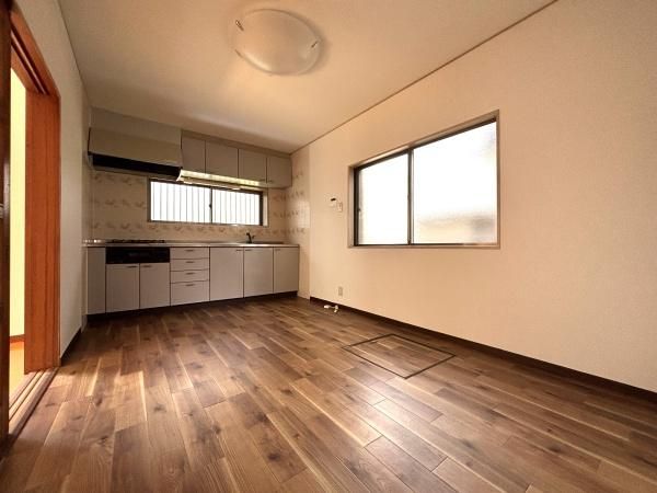 �y�L�b�`���z�@