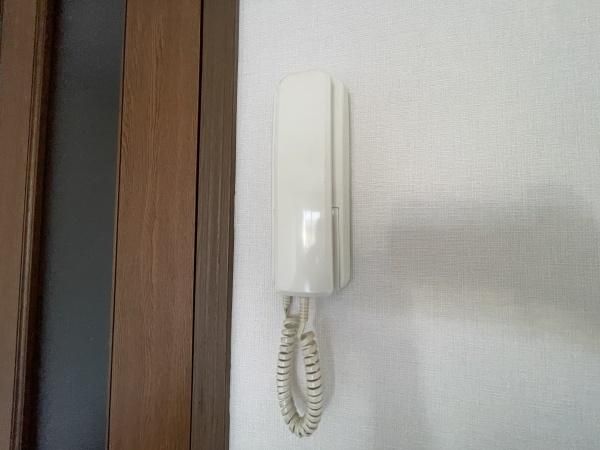 �y�Z�L�����e�B�z�@