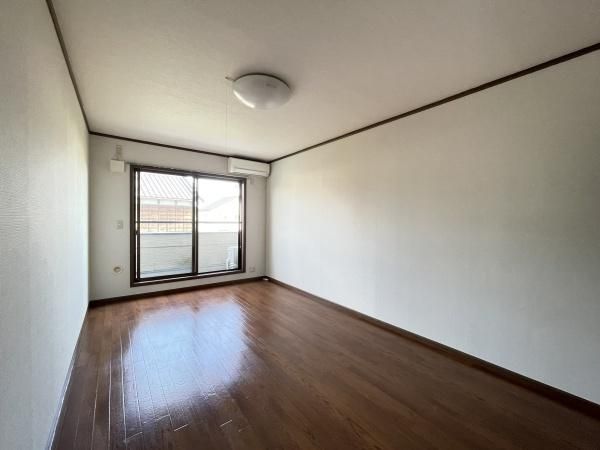 �y�����E���r���O�z�@