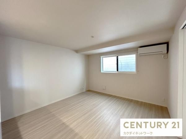 �y�����E���r���O�z�@