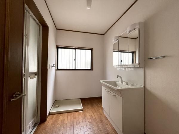 �y���ʏ��z�@