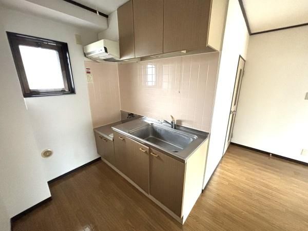 �y�L�b�`���z�@