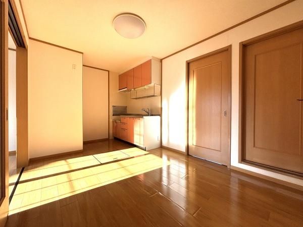 �y�L�b�`���z�@