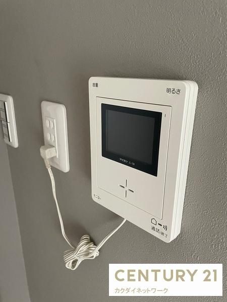 �y�Z�L�����e�B�z�@