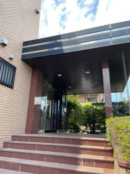 �y�G���g�����X�z�@