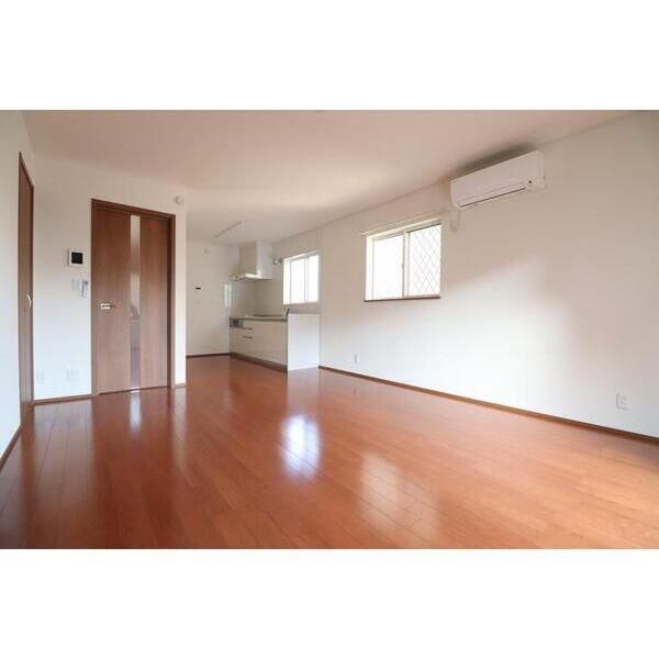 �y�����E���r���O�z�@