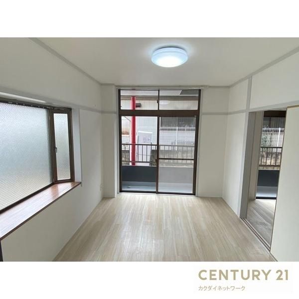 �y�����E���r���O�z�@