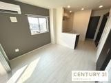 �y�����E���r���O�z�@