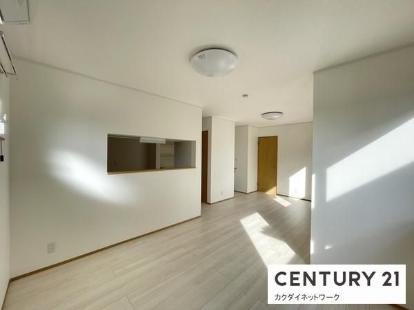 �y�����E���r���O�z�@