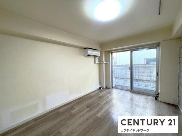 �y�����E���r���O�z�@