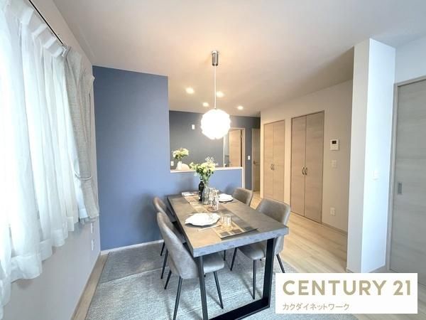 �y�����E���r���O�z�@