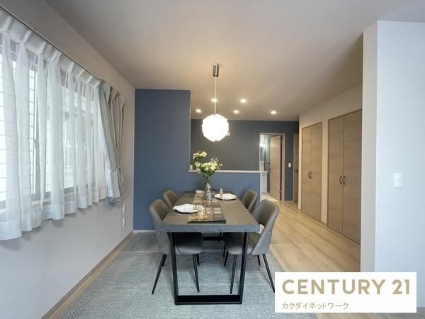 �y�����E���r���O�z�@