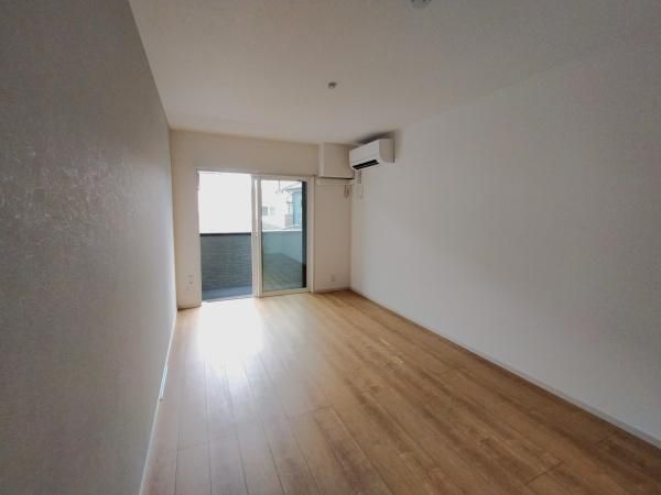 �y�����E���r���O�z�@