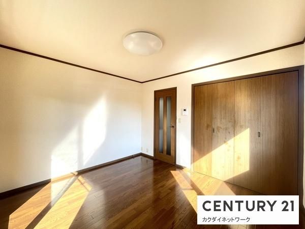 �y�����E���r���O�z�@