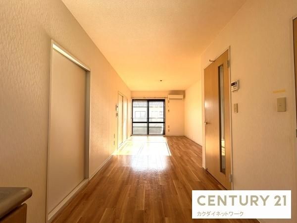 �y�����E���r���O�z�@