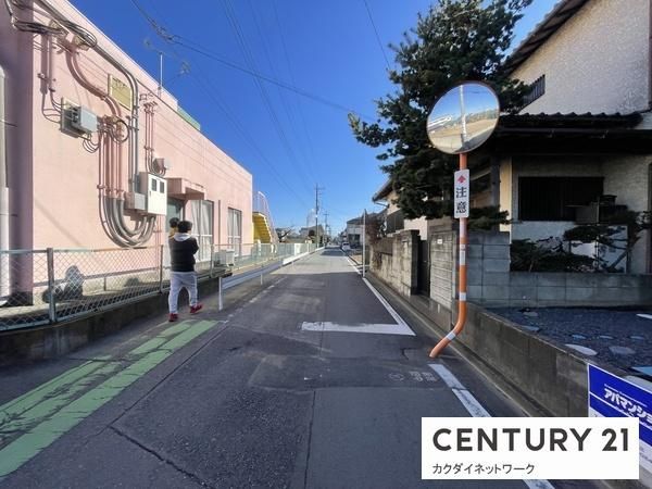 �y���]�z�@