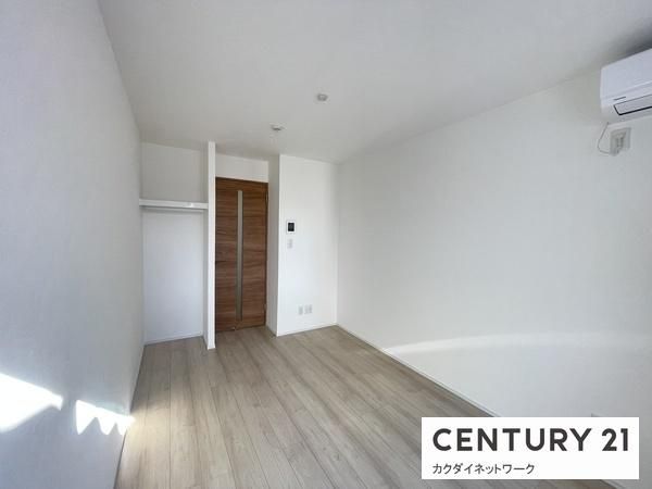 �y�����E���r���O�z�@