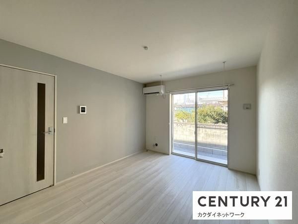 �y�����E���r���O�z�@