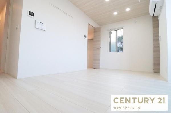 �y�����E���r���O�z�@