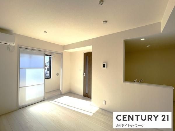 �y�����E���r���O�z�@