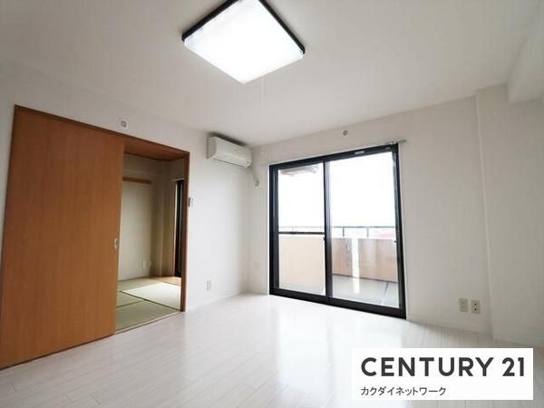 �y�����E���r���O�z�@