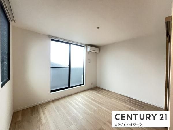 �y�����E���r���O�z�@