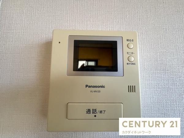 �y�Z�L�����e�B�z�@