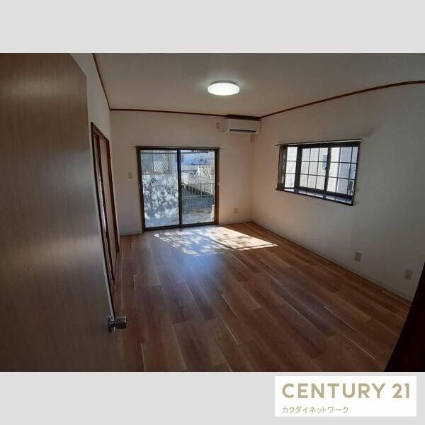 �y�����E���r���O�z�@